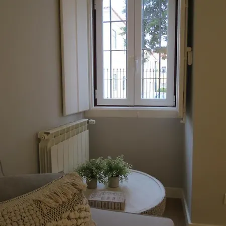 Belem 27, Terrace Apartment Lisbon